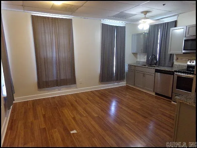 2 bed, 2.0 bath, 1504 sqft, $1,075 — Photo 4