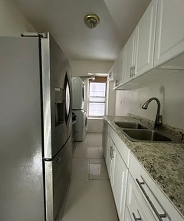 1st image of 1719 Quentin Rd APT 1E