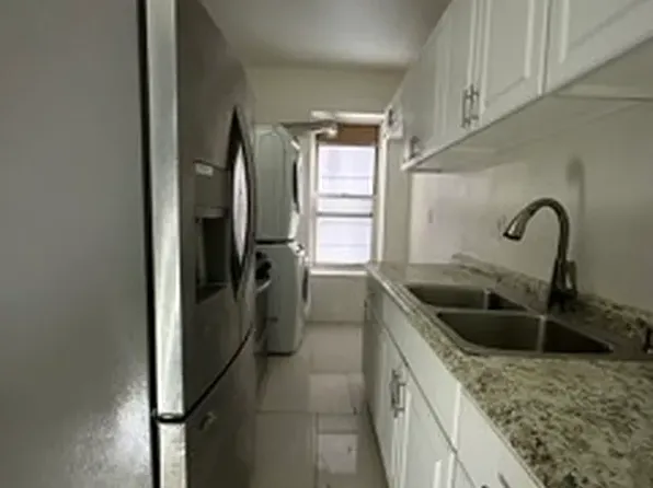 1719 Quentin Road image 1 of 5