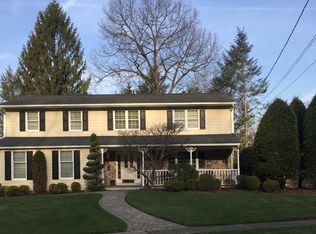 85 Liberty Rd, Tappan, NY 10983