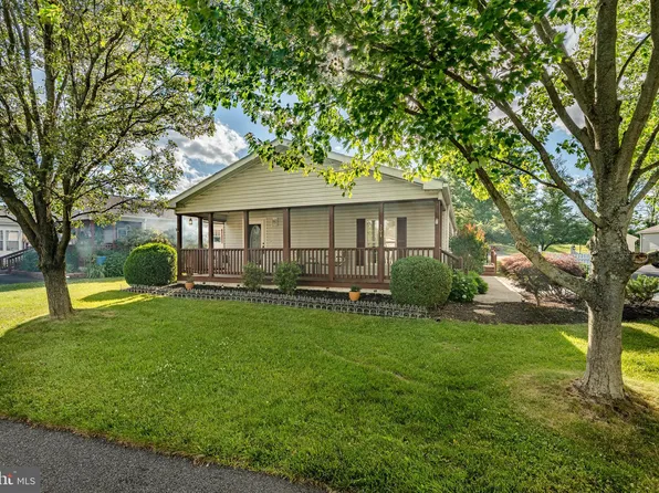 201 Birch Ln, Royersford, PA 19468