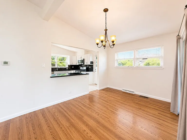 406 Sunset Dr — Photo 10