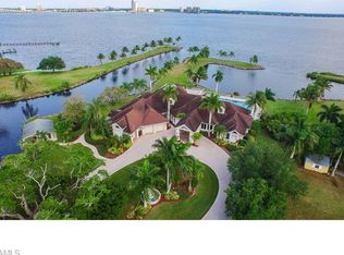 63 Wolcott Dr, North Fort Myers, FL 33903