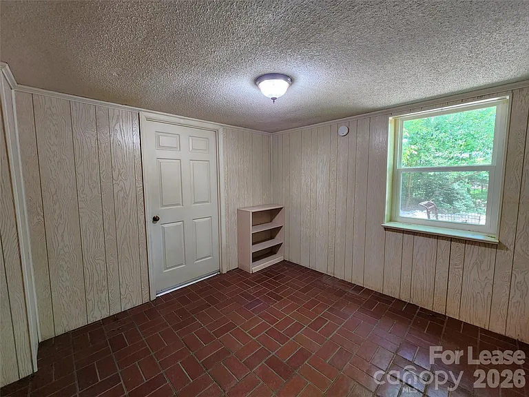 3340 Silver Stream Rd — Photo 28
