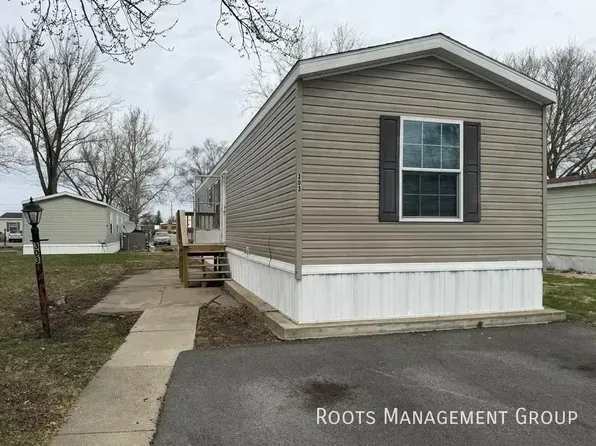 303 Carriage Lane Est #303, Streator, IL 61364
