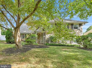 45 Garlor Dr, Havertown, PA 19083