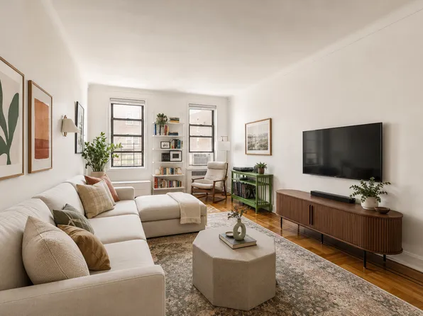 657 East 26th Street image 1 of 6