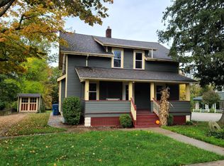 8158 Orchard St, Olmsted Falls, OH 44138