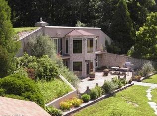 32 Gawron Rd, Thompson, CT 06277