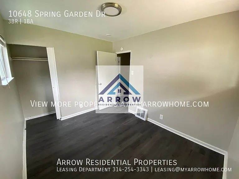 10648 Spring Garden Dr — Photo 13