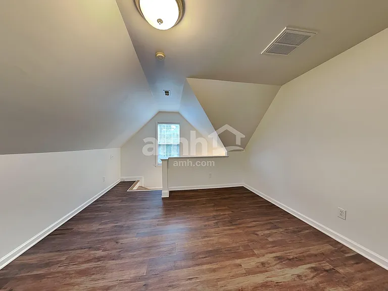 3104 Meadowland Ter — Photo 10