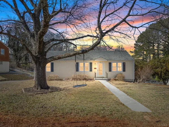 1011 Galax St, Bedford, VA 24523