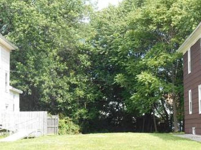 2nd image of 78 Mineral Springs Rd