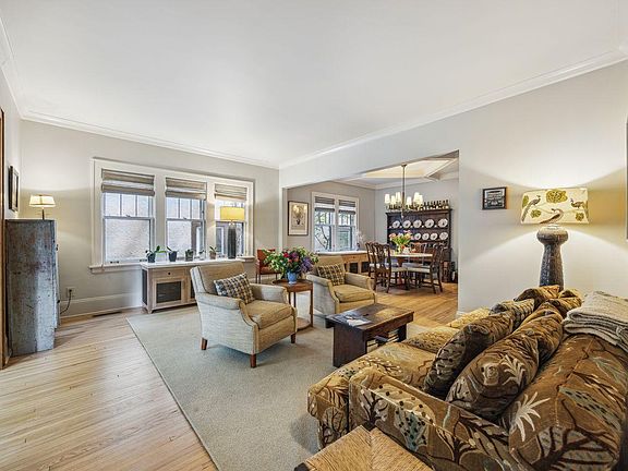 3rd image of 946-948 W Ashland Ave
