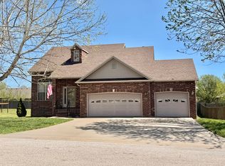 5102 N 12th Avenue, Ozark, MO 65721