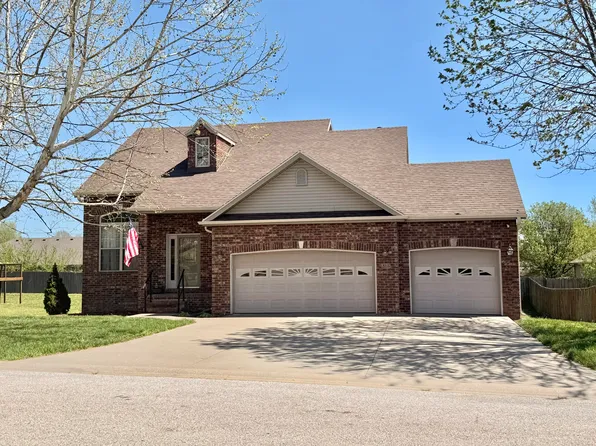 5102 N 12th Avenue, Ozark, MO 65721