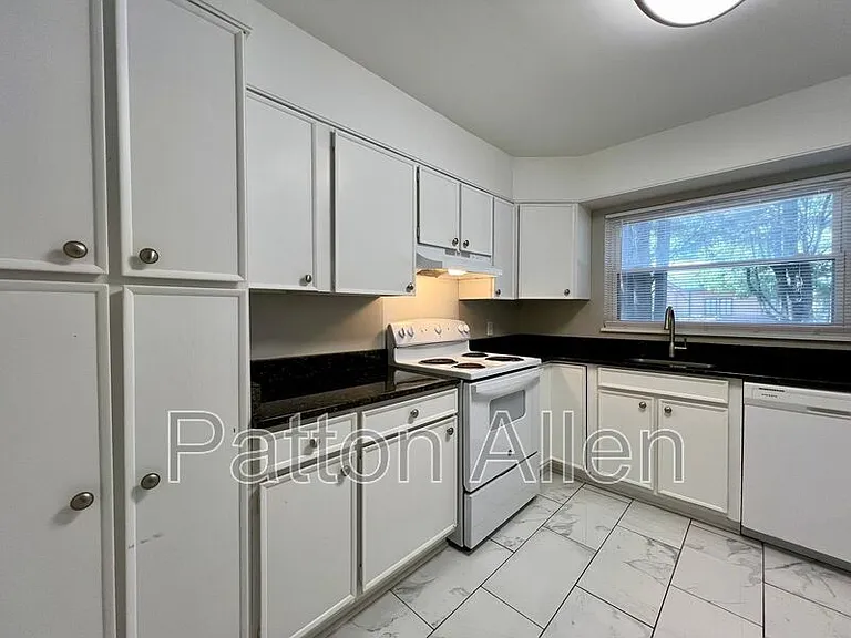 1020 Hendersonville Rd #2 — Photo 7