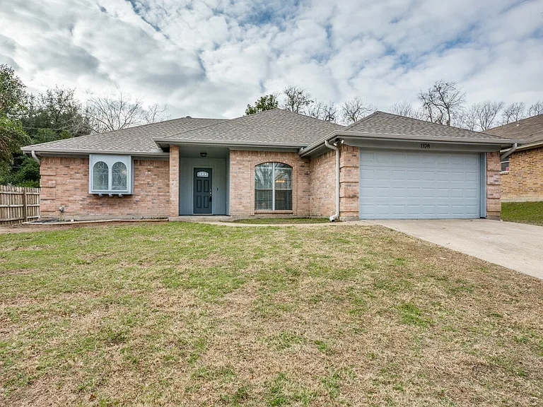 1328 Blanco Ct — Photo 1