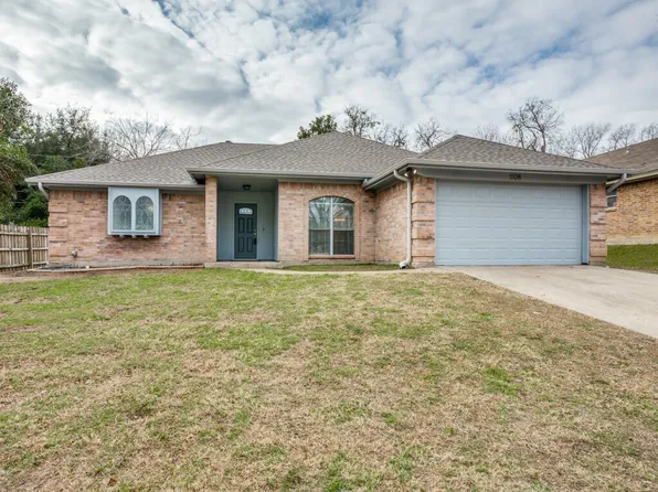 1328 Blanco Ct, Benbrook, TX 76126
