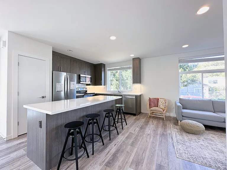 Brooklyn House — Photo 15