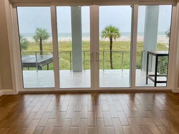 10348 Gulf Blvd APT C, Saint Petersburg, FL 33706