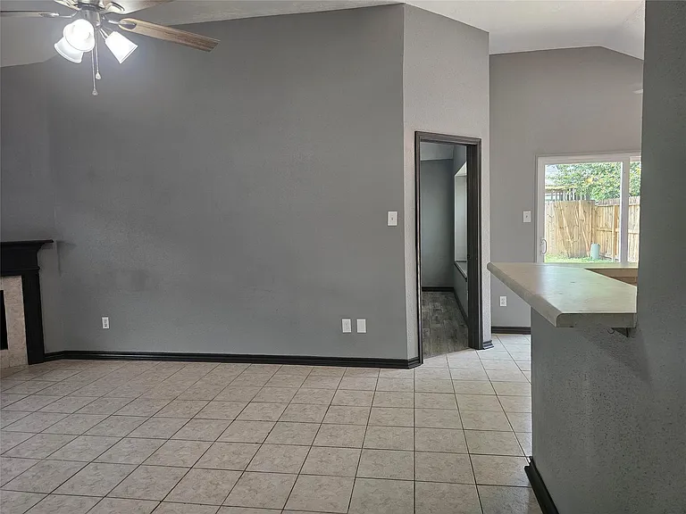 19738 Swan Valley Dr — Photo 9
