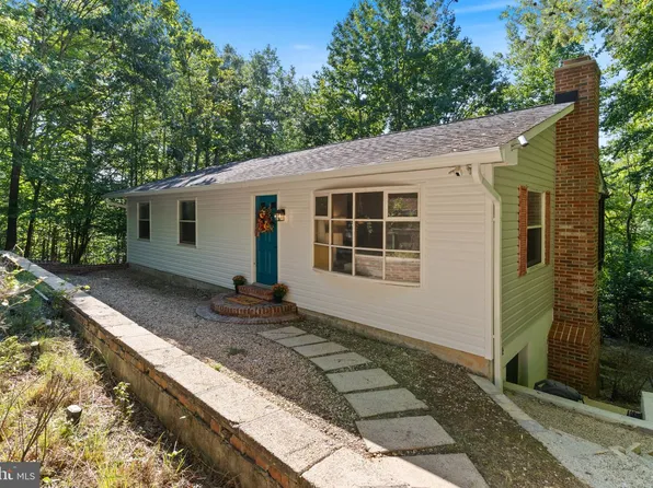 11522 Stirrup Ln, Lusby, MD 20657