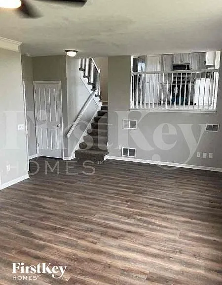 8915 NE 101st St — Photo 3