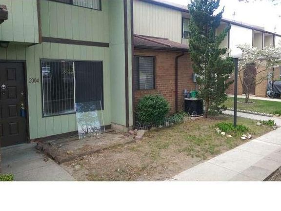2nd image of 2004 Greenwood Dr