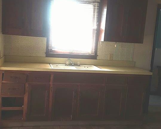 3rd image of 1023 NE Green St