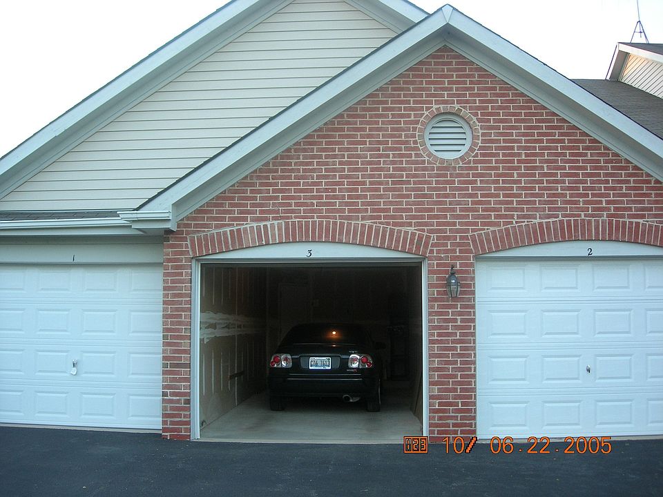 Front  1 Car Garage