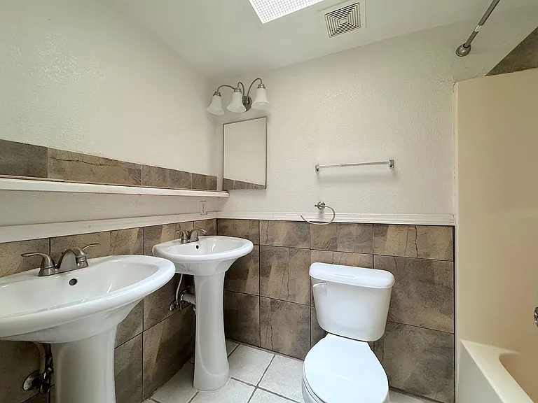 12348 Flora Alba Dr — Photo 16
