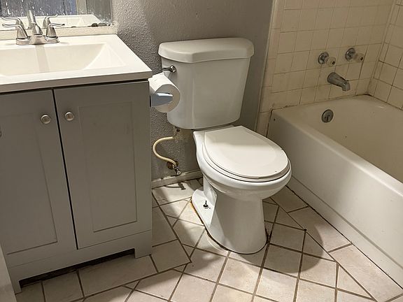 5th image of 5631 Fountainwood Dr