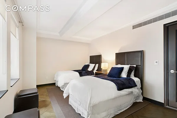 Sold by Compass | media 31