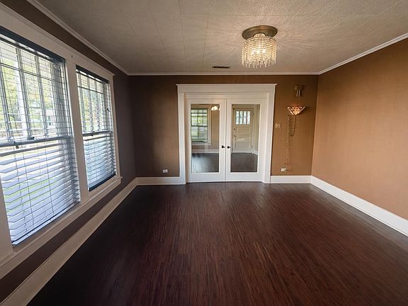 4th image of 531 Clarence St