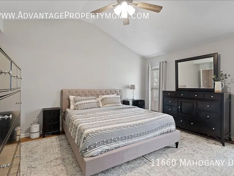 11660 Mahogany Dr — Photo 8