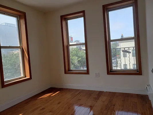 Rented by The Hamilton Group | media 25