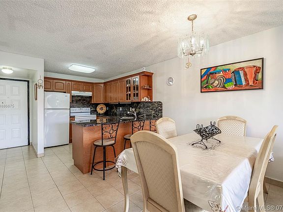 5th image of 8005 Lake Dr APT 306