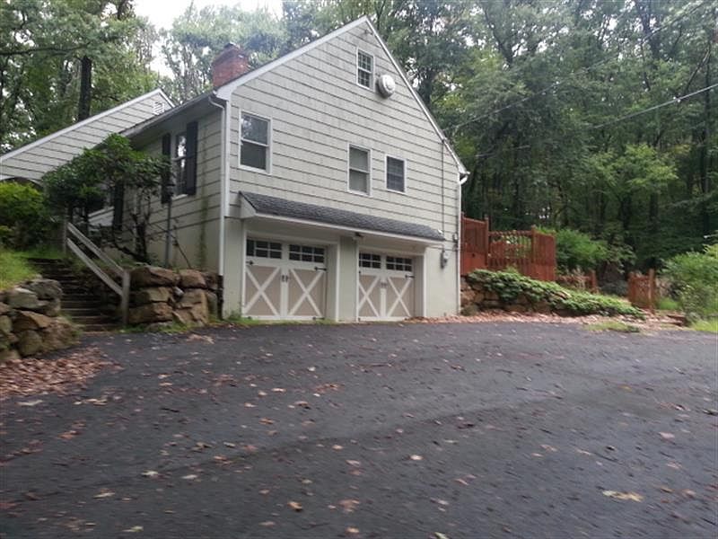 2nd image of 125 Washington Corner Rd