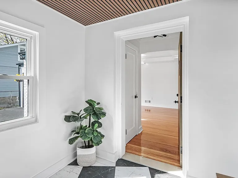 14 Columbus Ave — Photo 3