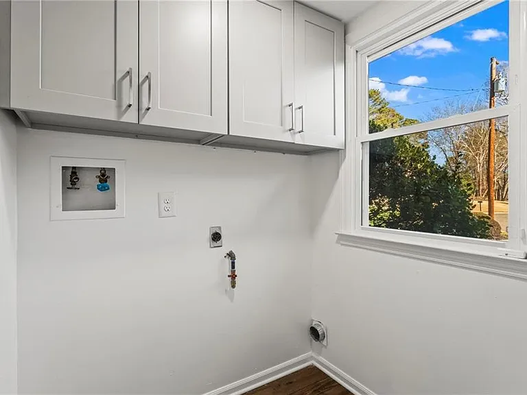 1106 Aurora Ct — Photo 28