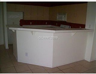 4th image of 636 Yacht Harbor Dr Unit 202