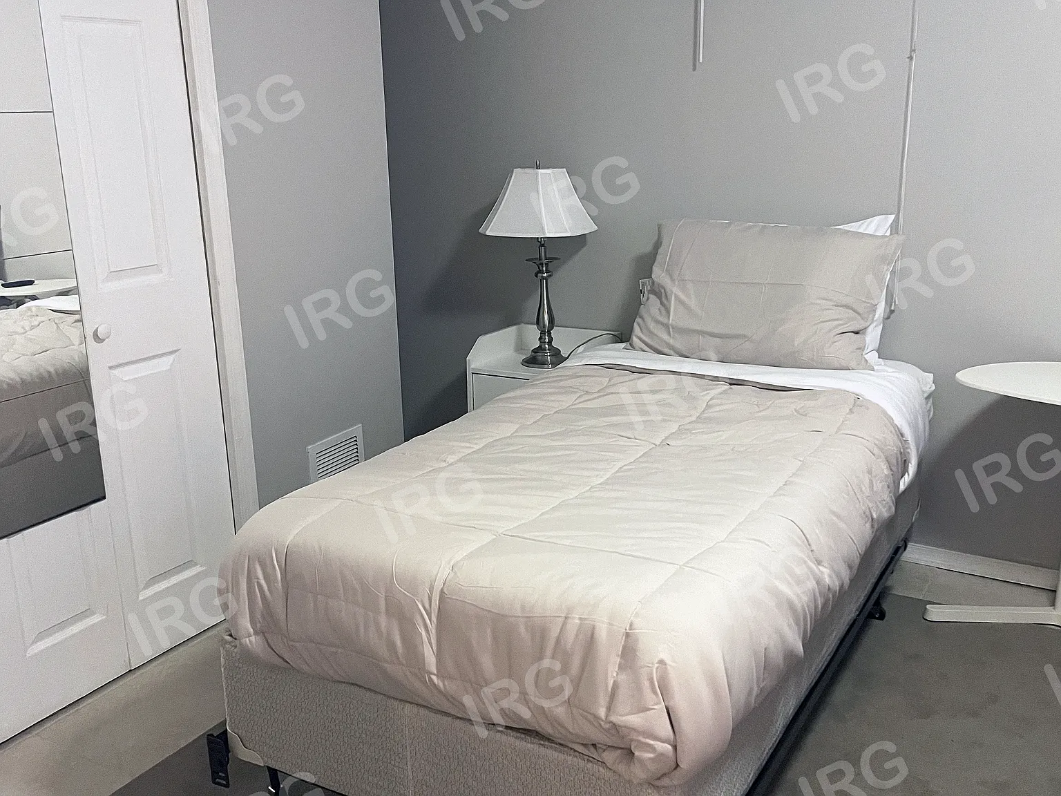 1 bed, 1.0 bath, 940 sqft, $1,200 — Photo 3