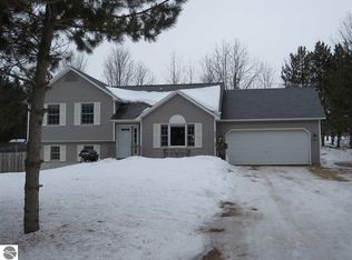 6690 Summit City Rd, Kingsley, MI 49649