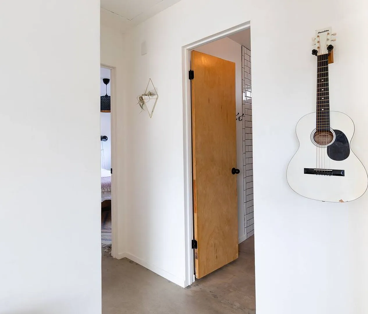Beautiful 3-Bedroom, 2-Bath Home in Joshua Tree fully furnished — Photo 2