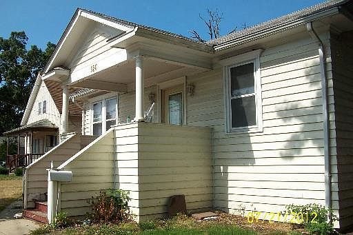 2nd image of 926 Saint Charles St
