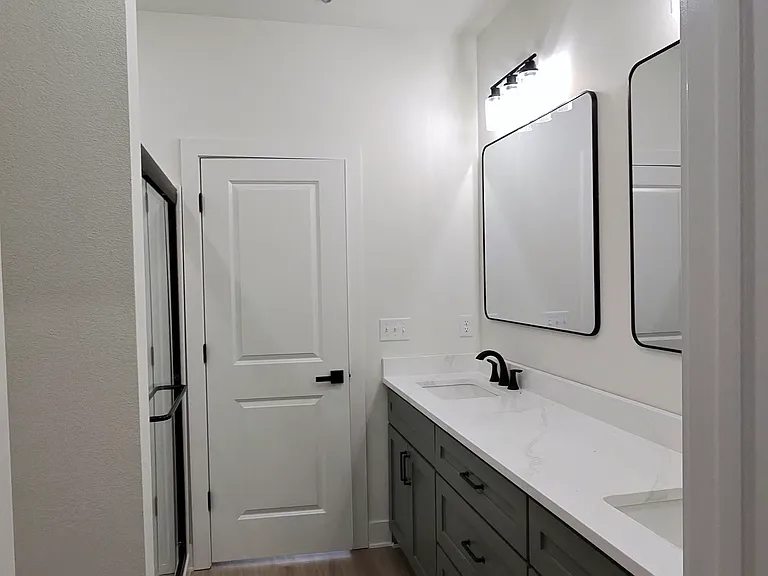1308 W Beech Dr #A — Photo 23