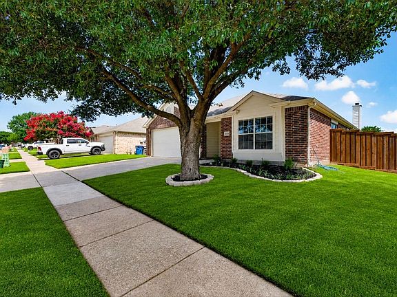 3rd image of 3004 Sawgrass Dr