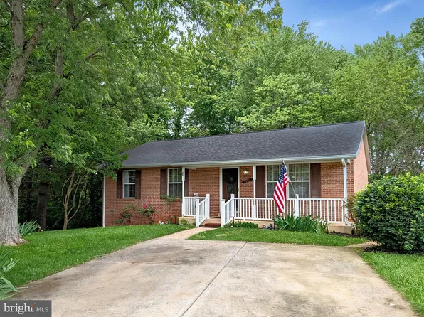 1505 Cedarcrest Ln, Frederick, MD 21702