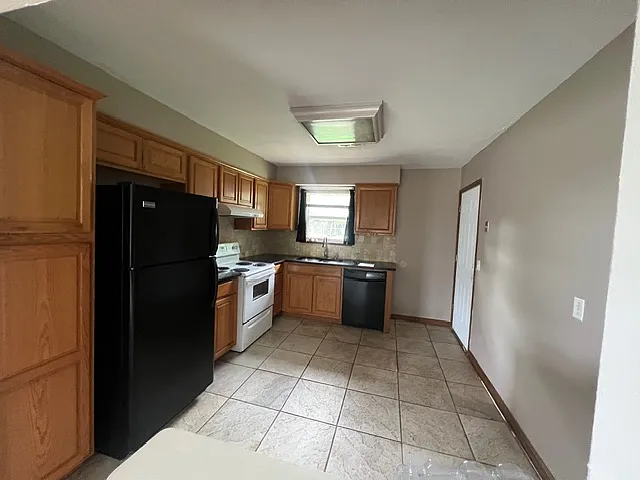 2424 N Star Dr — Photo 3